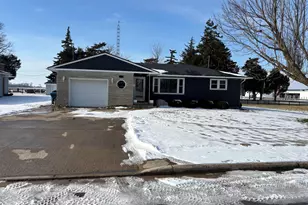 101 Island Ave, Jackson Center, OH 45334 - Photo 3