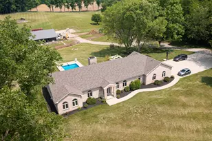 5152 S Tecumseh Rd, Springfield, OH 45502 - Photo 1