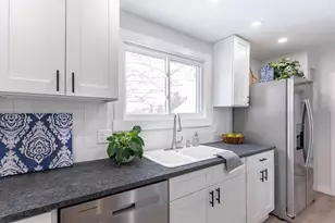 105 W North St, Anna, OH 45302 - Photo 17