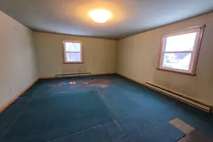 309 W Silver St, Wapakoneta, OH 45895 - Photo 17