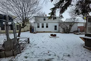 309 W Silver St, Wapakoneta, OH 45895 - Photo 31