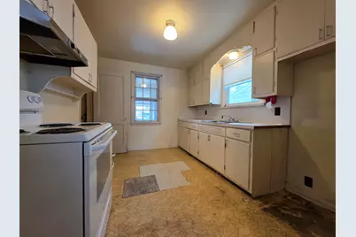 309 W Silver Street, Wapakoneta, OH 45895 - Photo 7