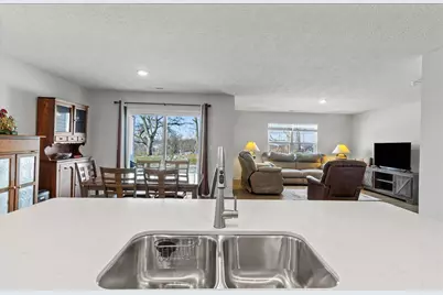 1017 Sherwood, Bellefontaine, OH 43311 - Photo 15