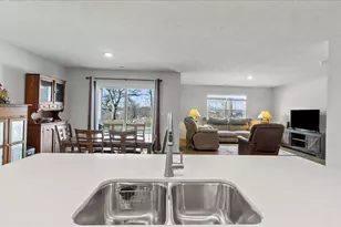 1017 Sherwood, Bellefontaine, OH 43311 - Photo 15