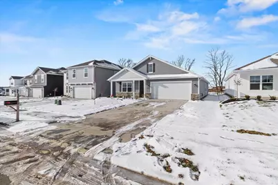 1017 Sherwood, Bellefontaine, OH 43311 - Photo 3