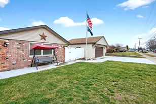 303 N Smith St, New Carlisle, OH 45344 - Photo 5