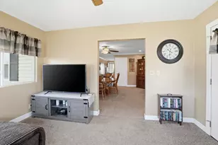 1108 Middle St, Wapakoneta, OH 45895 - Photo 9