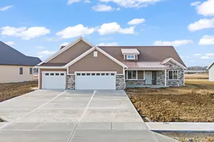 2672 Pleasant View Dr, Troy, OH 45373 - Photo 1