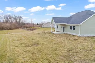 9907 Barnum Rd, Piqua, OH 45356 - Photo 7