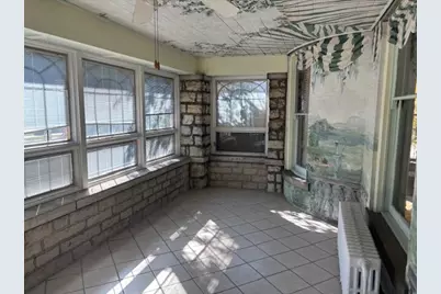 330 W 4th Street, Greenville, OH 45331 - Photo 5