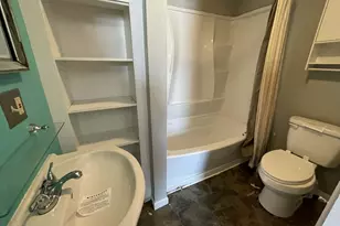 725 W Williams Ave, Bellefontaine, OH 43311 - Photo 13