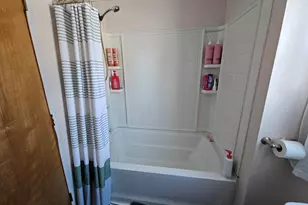 308 Plumvalley St, Bellefontaine, OH 43311 - Photo 13