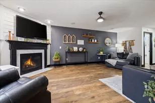 867 Gearhardt Ln, Troy, OH 45373 - Photo 9