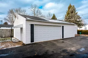 820 W 1st St, Springfield, OH 45504 - Photo 5