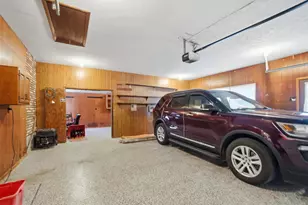 918 Carnation Dr, Wapakoneta, OH 45895 - Photo 9