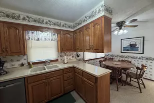 308 Dogwood Dr, Celina, OH 45822 - Photo 9