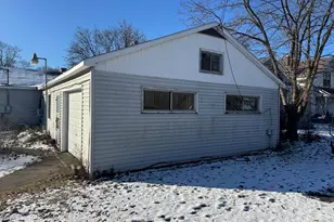 372 Ridge Rd, Springfield, OH 45503 - Photo 7