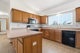 1711 Pinehurst Dr, Springfield, OH 45502 - Photo 9