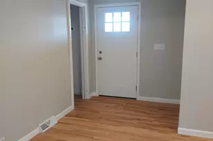 424 Hoopengarner St, Wapakoneta, OH 45895 - Photo 7