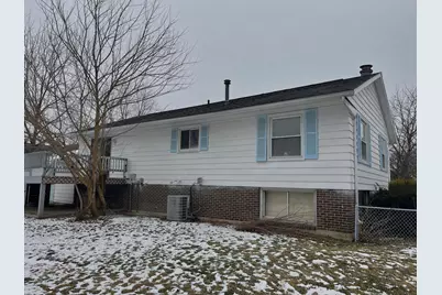 818 Aster Drive, Wapakoneta, OH 45895 - Photo 5