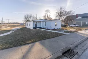 406 N Main St, Jackson Center, OH 45334 - Photo 3