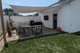 326 N Perry St, Saint Marys, OH 45885 - Photo 3