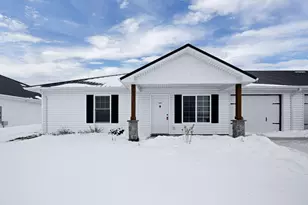 1641 Wright St, Bellefontaine, OH 43311 - Photo 1