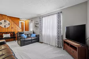 720 W Harding Rd, Springfield, OH 45504 - Photo 7