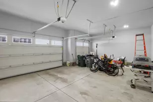 1137 Red Maple Dr, Troy, OH 45373 - Photo 31