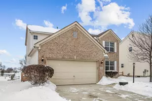 161 Chestnut Estates Dr, Commercial Point, OH 43116 - Photo 3