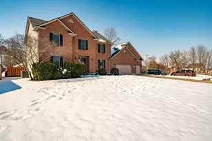 825 Chaucer Ln, Tipp City, OH 45371 - Photo 55