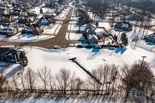 825 Chaucer Ln, Tipp City, OH 45371 - Photo 69