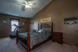 825 Chaucer Ln, Tipp City, OH 45371 - Photo 33