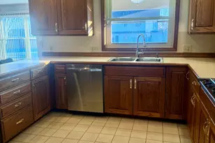 821 Helen Dr, Wapakoneta, OH 45895 - Photo 9