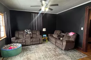 927 S Wayne St, Saint Marys, OH 45885 - Photo 5