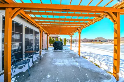 607 W Bentley Circle, Troy, OH 45373 - Photo 39