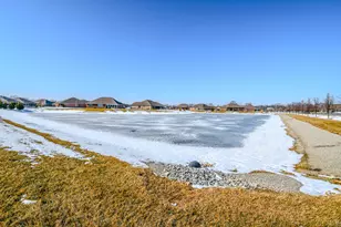 607 W Bentley Cir, Troy, OH 45373 - Photo 41