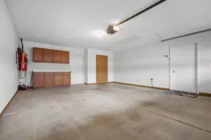 1040 Carson Ln, Springfield, OH 45503 - Photo 29