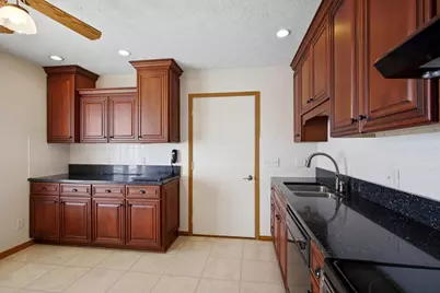 1040 Carson Lane, Springfield, OH 45503 - Photo 15