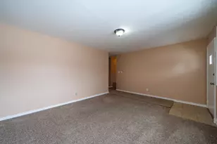 16 Hillgard St, Dayton, OH 45426 - Photo 7