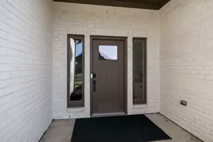 822 Pebble Pl, Tipp City, OH 45371 - Photo 5