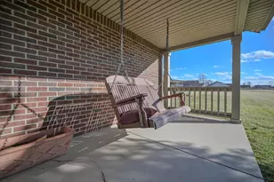 1812 Willow Lakes Dr, Springfield, OH 45502 - Photo 33