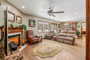 1102 Main Dr, Greenville, OH 45331 - Photo 5