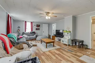 608 W Pearl St, Wapakoneta, OH 45895 - Photo 5