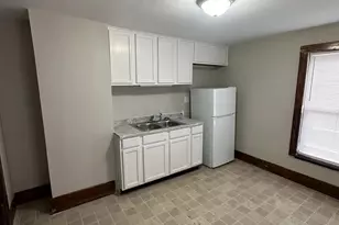 605 N Detroit St, Bellefontaine, OH 43311 - Photo 3