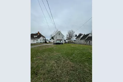 605 N Detroit Street, Bellefontaine, OH 43311 - Photo 13