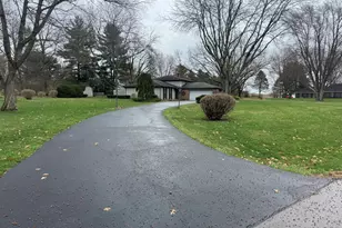 4607 S Plateau Dr, Springfield, OH 45502 - Photo 3