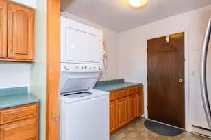 5760 Kitridge Rd, Dayton, OH 45424 - Photo 9