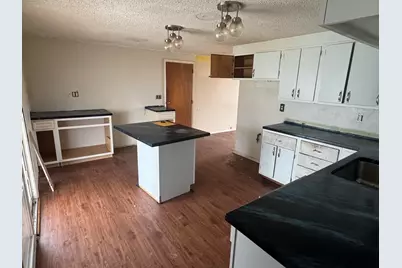 1404 Attleboro Avenue, Springfield, OH 45503 - Photo 11