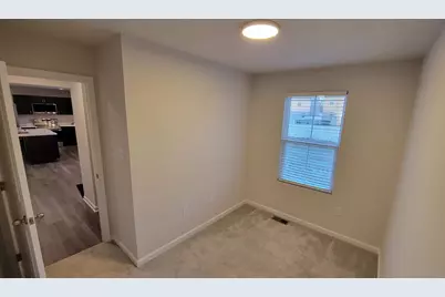 180 Chesapeake Circle, Springfield, OH 45505 - Photo 15